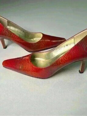 Casa Blanca heels in a beautiful print. SZ 8 M